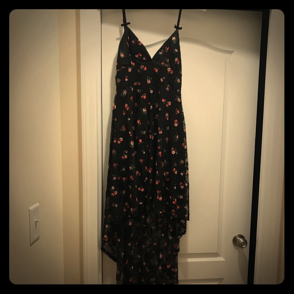 V-NECK FLORAL LACE HIGH-LOW GOWN/ COCKTAIL